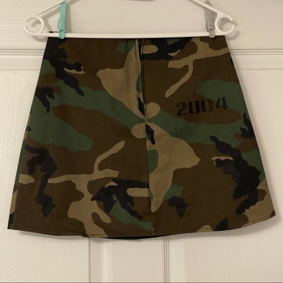 Camo Women’s Mini Skirt size Small - Picture 2 of 7